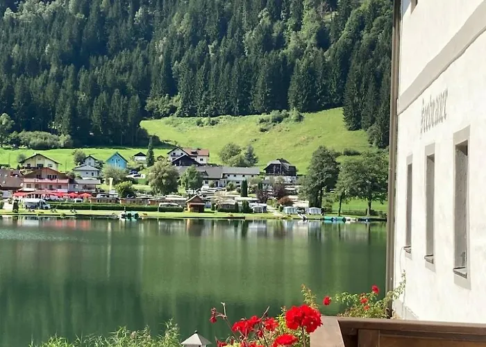 Mit Balkon Und 2 Schlafzimmer By Interhome Apartament *